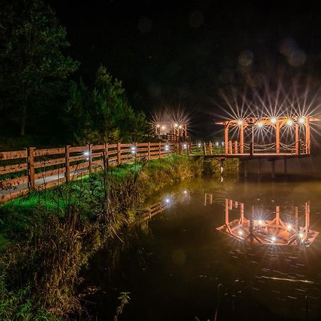 Hotel Glamping Pod Gwiazdami Pietrusza Wola Extérieur photo